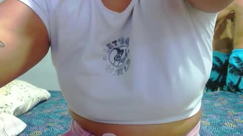 Snapshot of curiuscouplehot chatting on February 26, 6:34 am Pablo and emma online show from February 26, 6:34 am