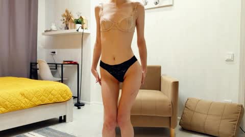 Kira online show from April 28, 2:27 am