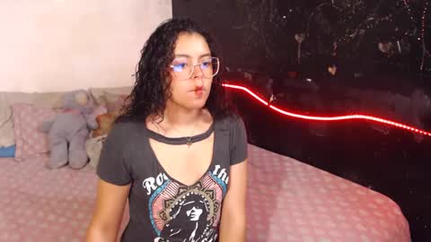 Max and Cata online show from December 7, 8:16 pm