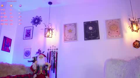 Snapshot of curlynatashaa chatting on December 13, 7:53 pm Natasha online show from December 13, 7:53 pm