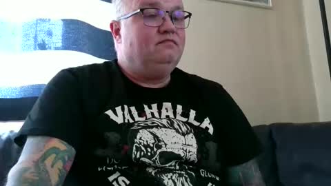 curtus14 online show from November 30, 1:15 pm