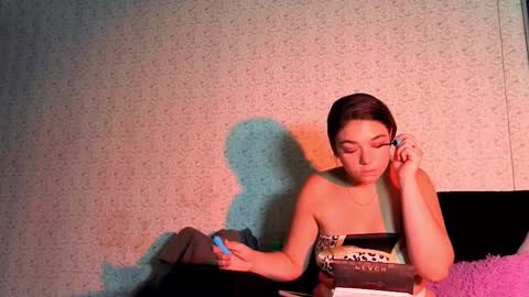 curvy_and_petite11_aws online show from October 5, 9:24 pm