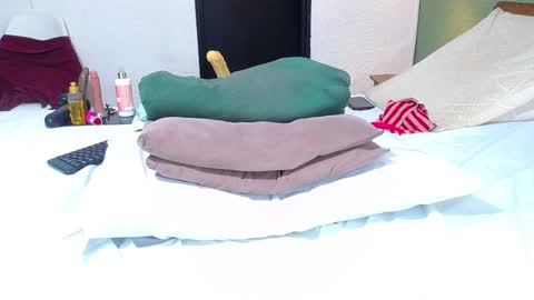 Snapshot of curvyebonyy_ chatting on January 18, 7:17 am Danna online show from January 18, 7:17 am