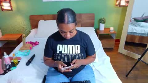 Snapshot of curvyebonyy_ chatting on October 19, 12:28 pm Danna online show from October 19, 12:28 pm