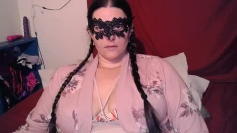 Snapshot of curvygamerceline chatting on July 2, 3:17 am Celine Fawe online show from July 2, 3:17 am