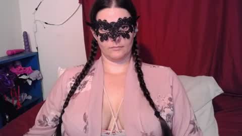 Snapshot of curvygamerceline chatting on July 6, 6:54 pm Celine Fawe online show from July 6, 6:54 pm
