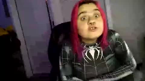 Snapshot of curvylucifinaxxx chatting on December 3, 6:04 am Lucifina ganja kittens online show from December 3, 6:04 am