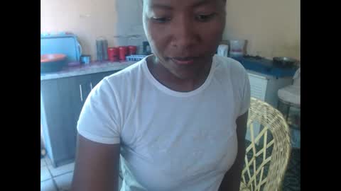 Snapshot of curvypear76x chatting on January 29, 12:24 pm curvypear76x online show from January 29, 12:24 pm