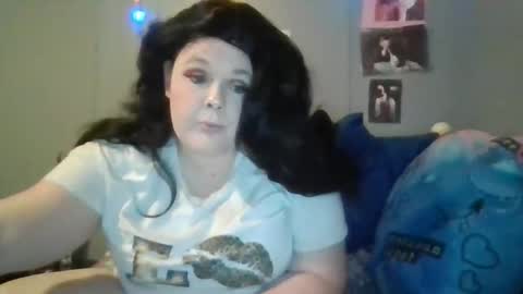 Snapshot of curvyplayday chatting on December 20, 12:07 am dahlia -kim online show from December 20, 12:07 am