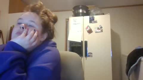 Snapshot of curvyplayday chatting on January 7, 3:09 am dahlia -kim online show from January 7, 3:09 am