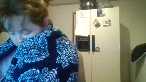 Snapshot of curvyplayday chatting on January 16, 4:49 am dahlia -kim online show from January 16, 4:49 am