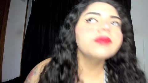Snapshot of curvypornxxx chatting on October 7, 8:22 am curvypornxxx online show from October 7, 8:22 am