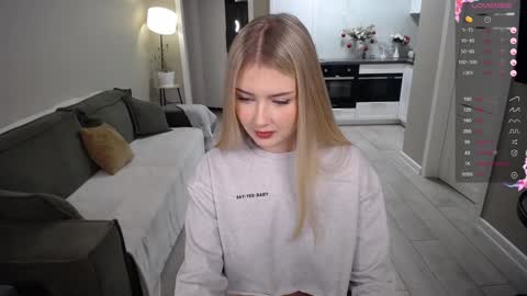 Kira  online show from January 17, 1:27 pm