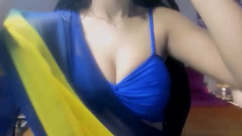 Alisha online show from May 4, 6:59 pm