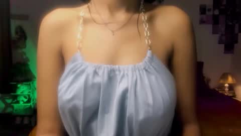 Alisha online show from May 5, 5:32 pm