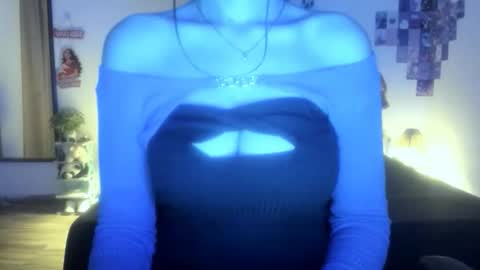 Alisha online show from May 18, 5:41 pm