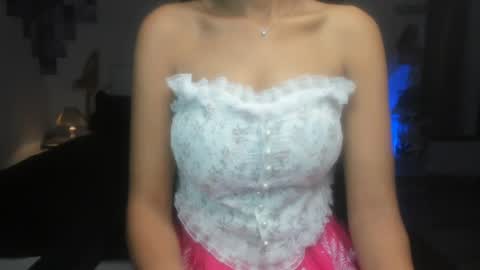 Alisha online show from July 4, 2:01 pm