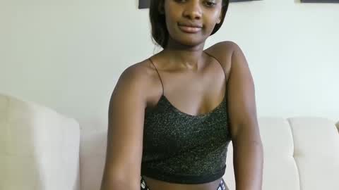 cute annah online show from February 26, 6:15 am