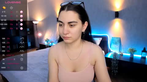 Snapshot of cute_chus chatting on January 14, 2:08 am Hanna online show from January 14, 2:08 am