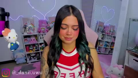 Snapshot of cute_dani__ chatting on May 21, 6:53 am Dani online show from May 21, 6:53 am