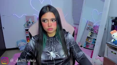 Snapshot of cute_dani__ chatting on June 4, 5:57 am Dani online show from June 4, 5:57 am