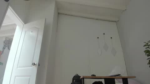 Snapshot of cute_ebonny chatting on October 27, 6:23 pm Stacy online show from October 27, 6:23 pm