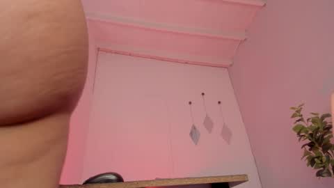 Snapshot of cute_ebonny chatting on November 10, 6:40 pm Stacy online show from November 10, 6:40 pm