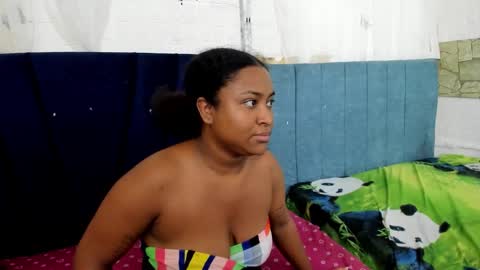 Snapshot of cute_ebony_18_ chatting on September 25, 2:37 am cute_ebony_18_ online show from September 25, 2:37 am