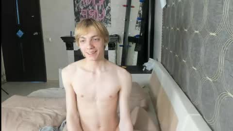 Snapshot of cute_grecha chatting on April 29, 5:30 pm Grisha online show from April 29, 5:30 pm