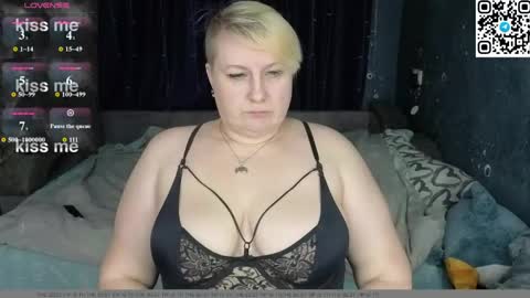 Snapshot of cute_hanna_bbw chatting on April 24, 8:00 pm Hanna online show from April 24, 8:00 pm