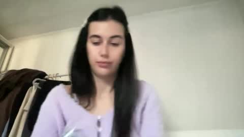 cute_kriss94 online show from November 7, 1:44 pm