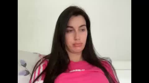 cute_kriss94 online show from May 28, 4:26 pm