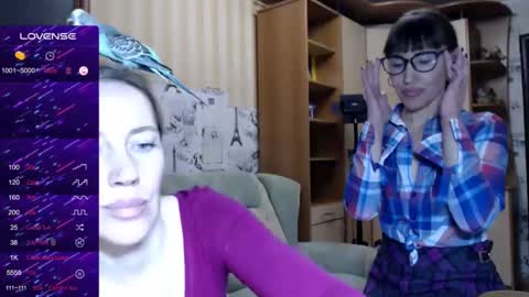 cute_lion_ online show from December 30, 3:24 pm