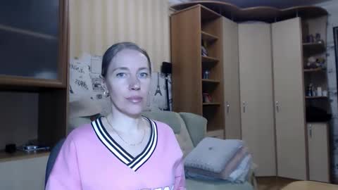 Snapshot of cute_lion_ chatting on May 31, 6:42 pm cute_lion_ online show from May 31, 6:42 pm