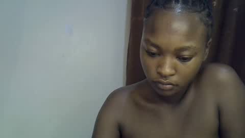 Snapshot of cute_melissa1 chatting on June 27, 10:15 pm cute_melissa1 online show from June 27, 10:15 pm