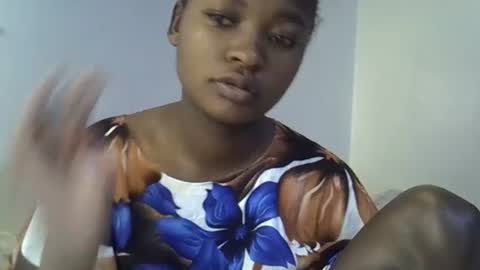 Snapshot of cute_melissa1 chatting on July 20, 9:50 pm cute_melissa1 online show from July 20, 9:50 pm