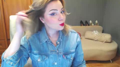 Snapshot of cute_phoenix chatting on May 14, 3:41 pm cute_phoenix online show from May 14, 3:41 pm