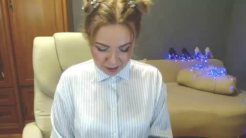 Snapshot of cute_phoenix chatting on July 24, 5:22 pm cute_phoenix online show from July 24, 5:22 pm
