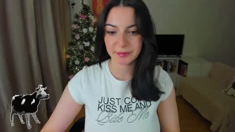 Snapshot of cute_redface_ chatting on December 17, 3:51 pm Bb online show from December 17, 3:51 pm