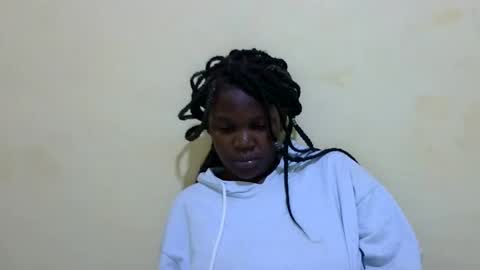 cute_roxie online show from December 7, 9:55 pm