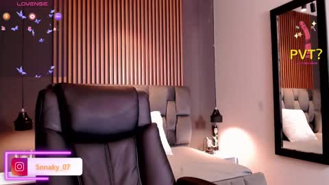 Snapshot of cute_sarita18 chatting on February 8, 5:39 pm Sarita online show from February 8, 5:39 pm