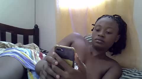 Snapshot of cute_savanna chatting on January 8, 10:37 am cute_savanna online show from January 8, 10:37 am