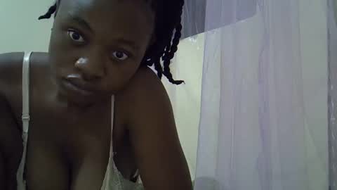 Snapshot of cute_savanna chatting on January 21, 2:54 am cute_savanna online show from January 21, 2:54 am