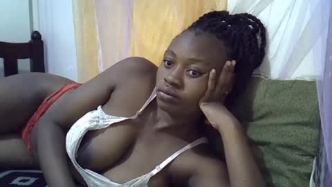 Snapshot of cute_savanna chatting on February 1, 1:34 am cute_savanna online show from February 1, 1:34 am