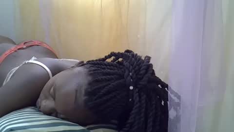 Snapshot of cute_savanna chatting on February 23, 12:59 pm cute_savanna online show from February 23, 12:59 pm