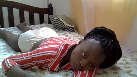 Snapshot of cute_savanna chatting on March 8, 9:17 am cute_savanna online show from March 8, 9:17 am