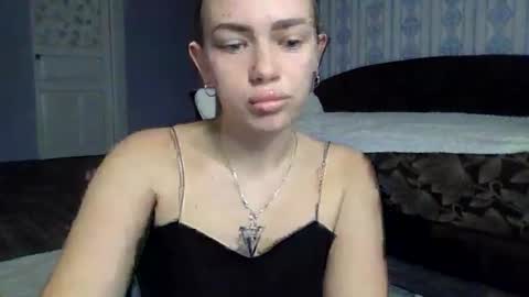 Snapshot of cute_shy06 chatting on November 20, 8:25 am cute_shy06 online show from November 20, 8:25 am