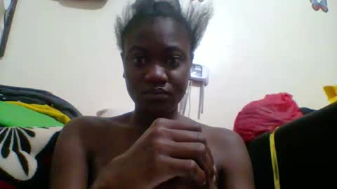 Snapshot of cuteallianah07 chatting on September 19, 4:25 am cuteallianah07 online show from September 19, 4:25 am