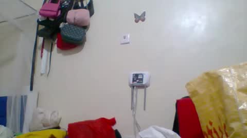 Snapshot of cuteallianah07 chatting on September 28, 4:51 am cuteallianah07 online show from September 28, 4:51 am