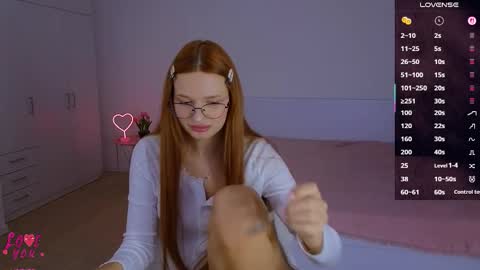 Snapshot of cuteariel7 chatting on October 2, 3:52 pm Ariel online show from October 2, 3:52 pm